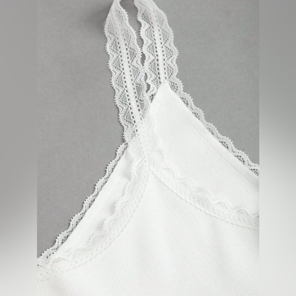 Lace Detail V-Neck Wide Strap Tank - Picture 6 of 7